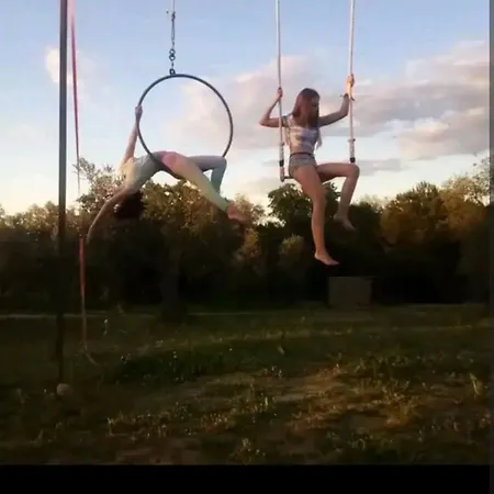 Tienda Acogedora Con Piscina 